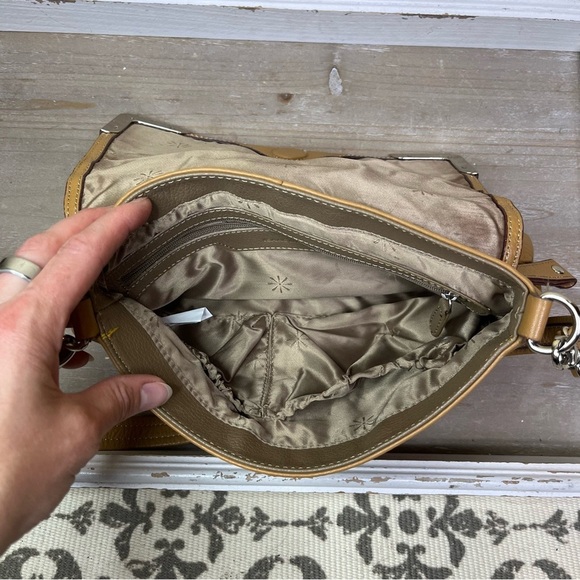 Isaac Mizrahi Leather Shoulder Bag Tan Caramel Brown Fall Purse Y2K Minimalist - Picture 6 of 16